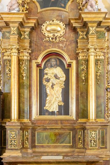 Obraz świętego Józefa - w ołtarzu bocznym