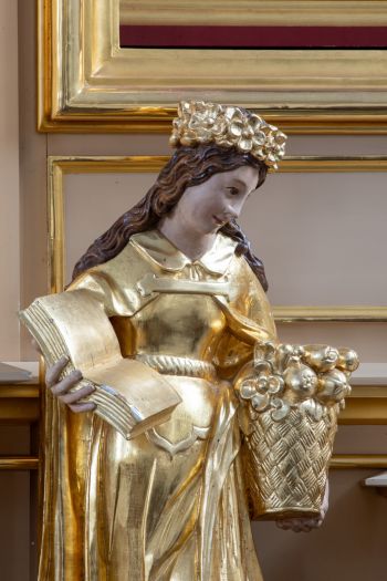 Rzeźba świętej Elżbiety węgierskiej