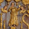 Płaskorzeźba Dzieciątka Jezus – w ołtarzu bocznym