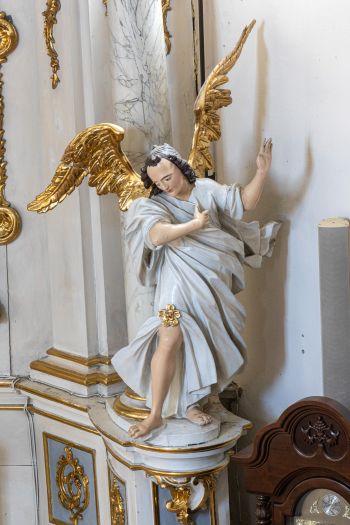 Rzeźby – Anioły – z ołtarza bocznego świętego Józefa
