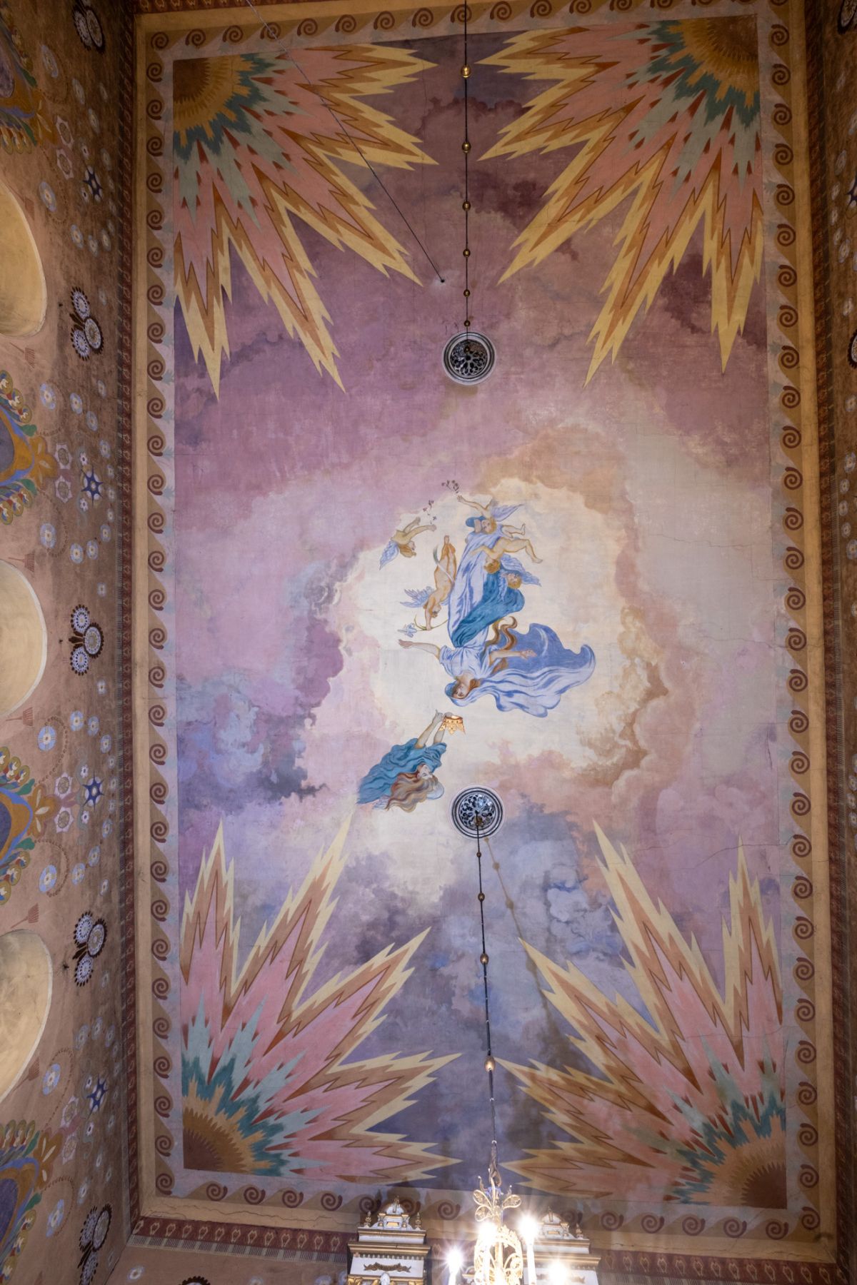 Polichromia stropu z obrazem Koronacji Matki Boskiej