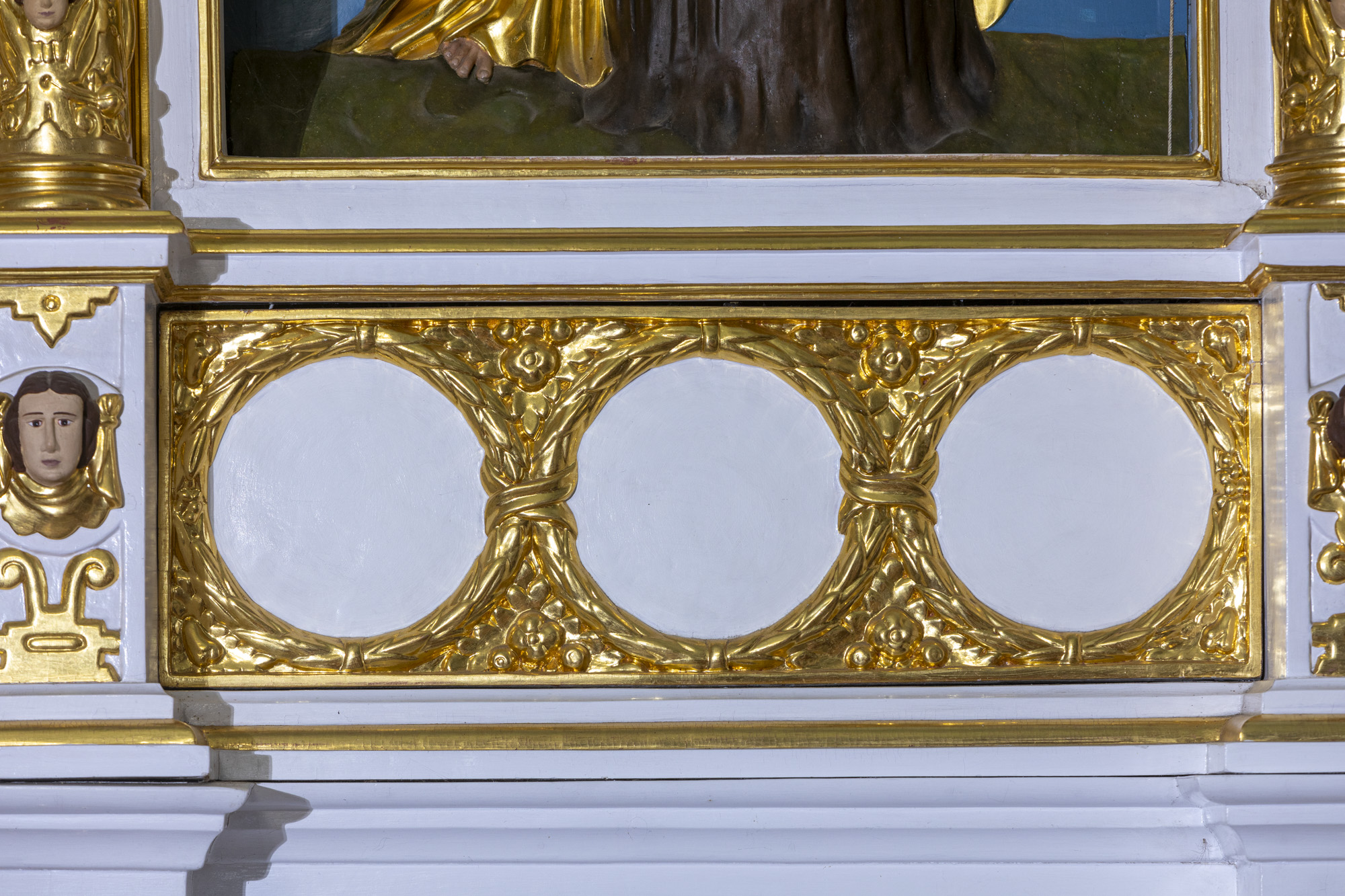 Ołtarz boczny – pw. Świętej Anny