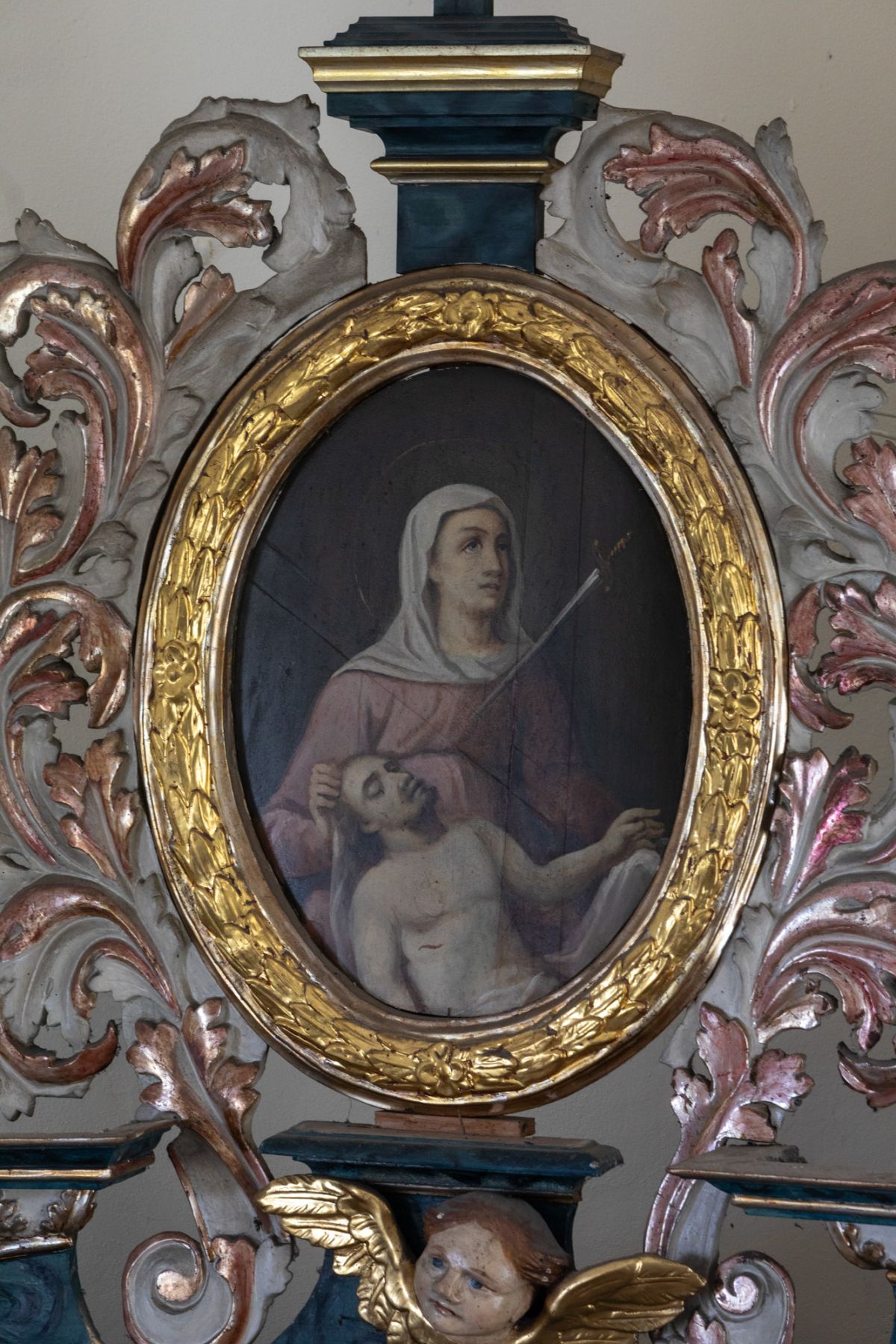 Matka Boska Bolesna - w prawym ołtarzu przytęczowym